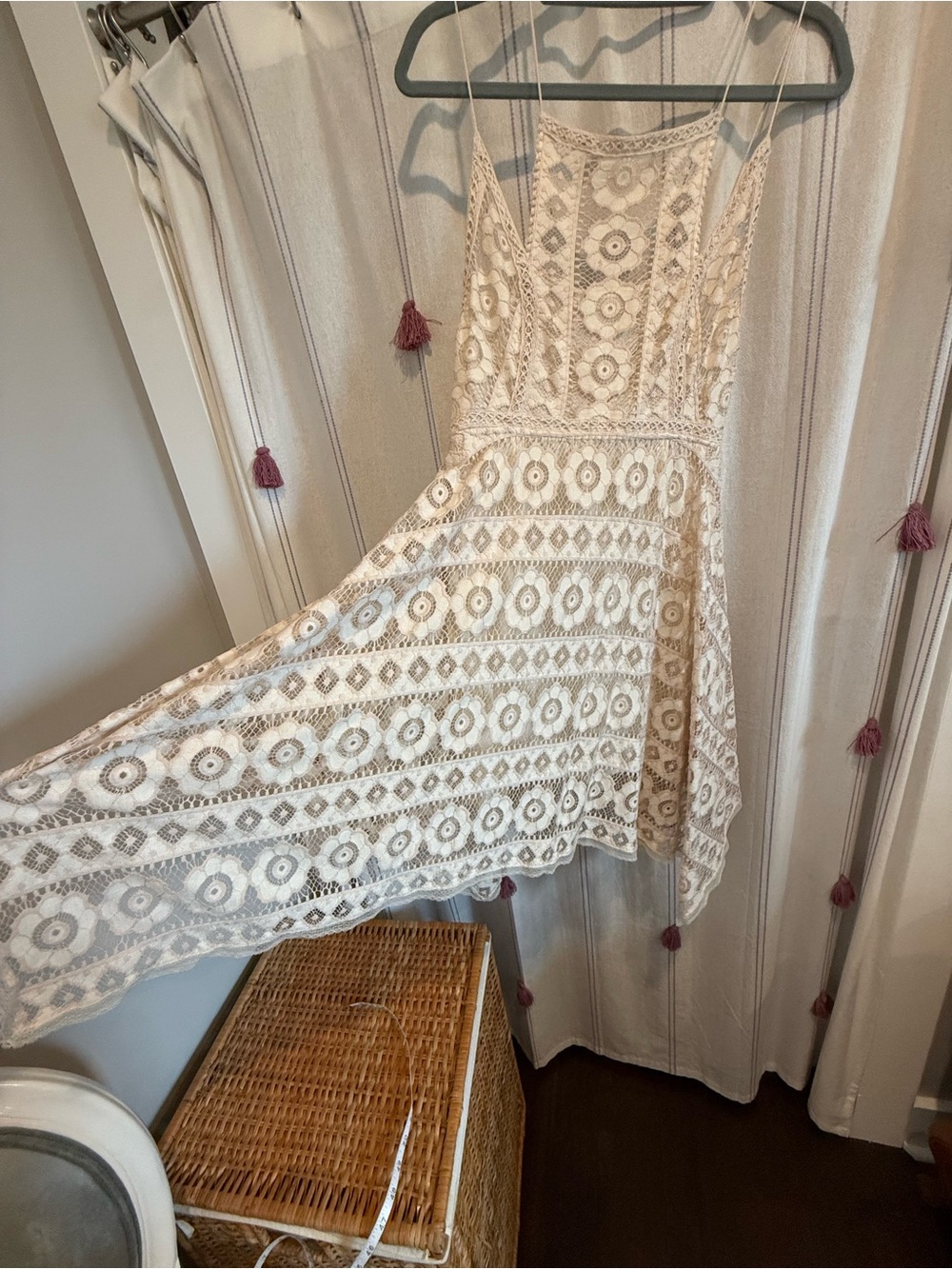 Free People Just Like Honey crochet Lace Dress - size 6 - Picture 4 of 11